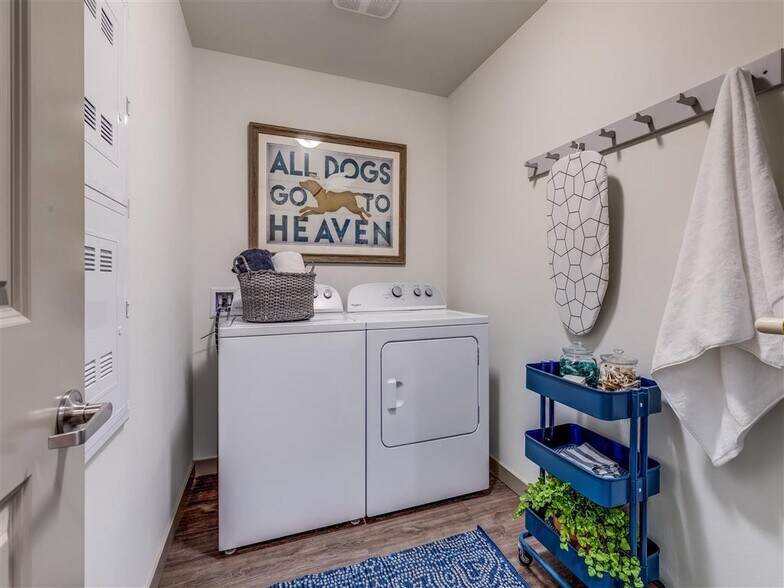 More Photos Of 2200 W Meeker St, Kent Apartments For Lease