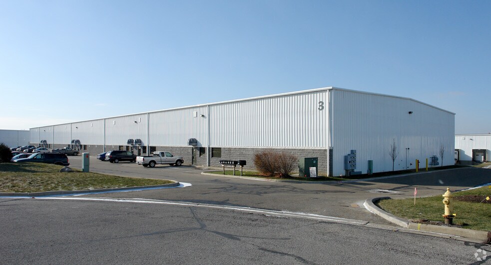 Primary Photo Of 6751-6775 Commerce Court Dr, Blacklick Warehouse For Lease