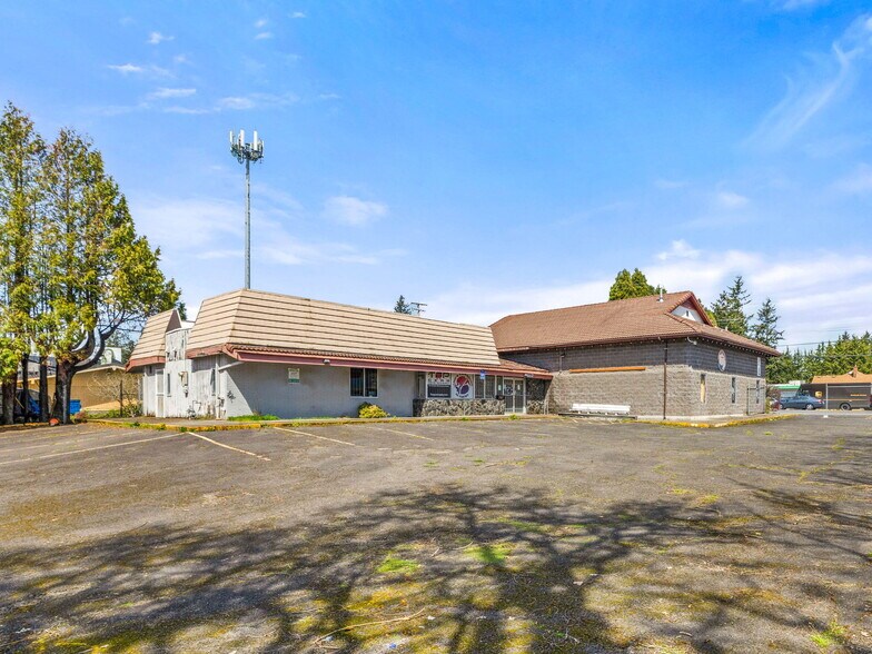 More Photos Of 11702 NE Halsey St, Portland Freestanding For Sale