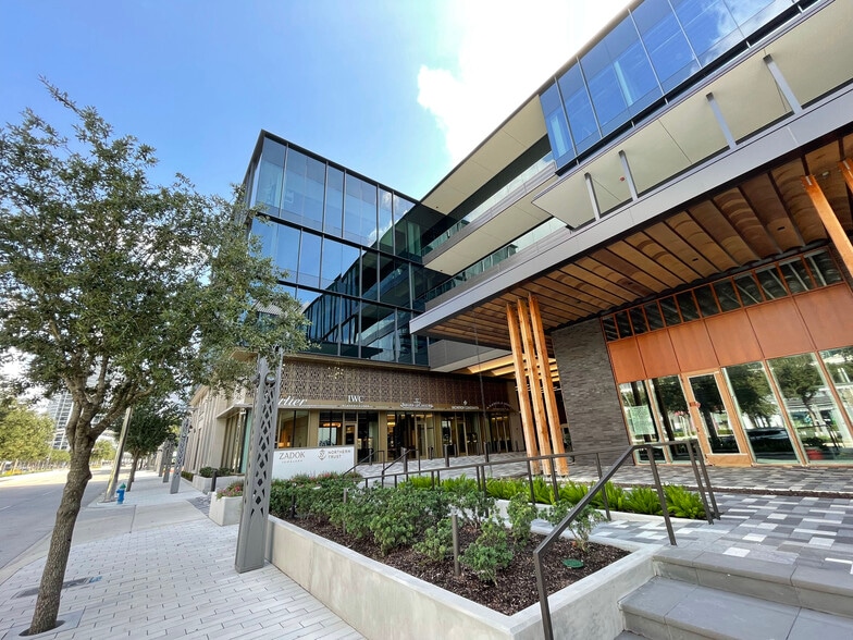 More Photos Of 1801 Post Oak Blvd, Houston Office For Lease