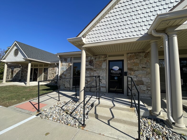 More Photos Of 4011 W Jefferson Blvd, Fort Wayne Office For Lease