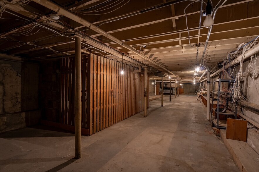 26 Washington Ave, Endicott, NY 13760 Office For Lease