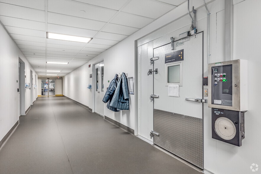 More Photos Of 4931 Executive Ct S, Frederick Unknown For Lease