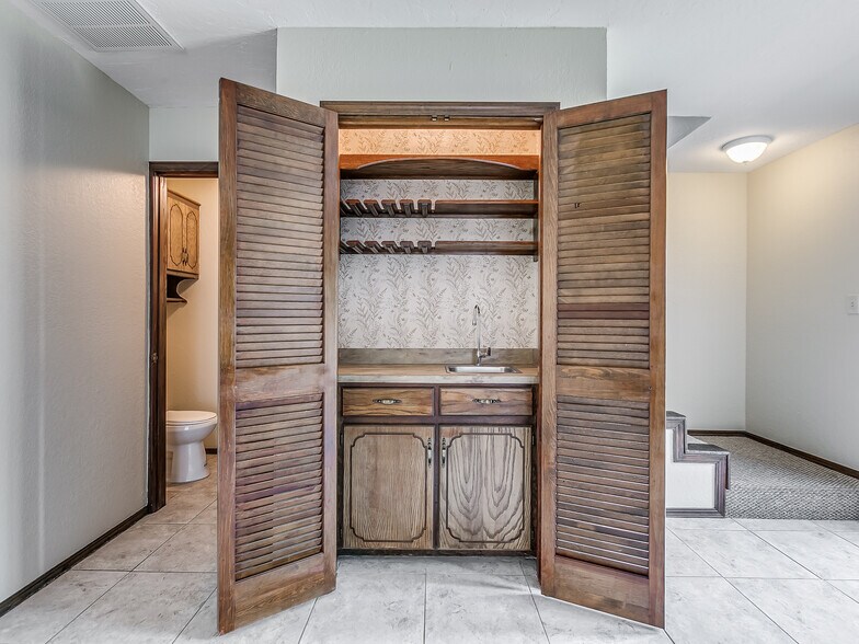 More Photos Of , Oklahoma City Specialty For Sale