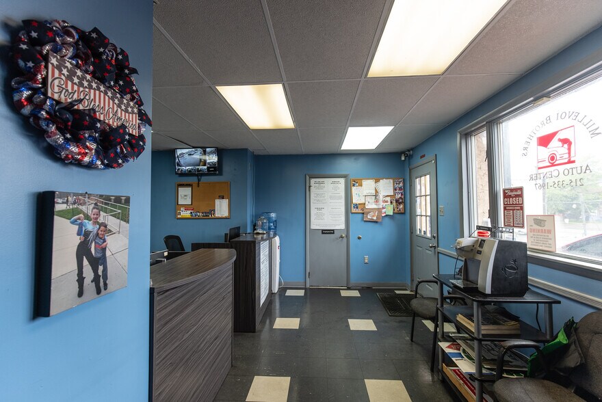 More Photos Of 8685 Torresdale Ave, Philadelphia Auto Repair For Sale