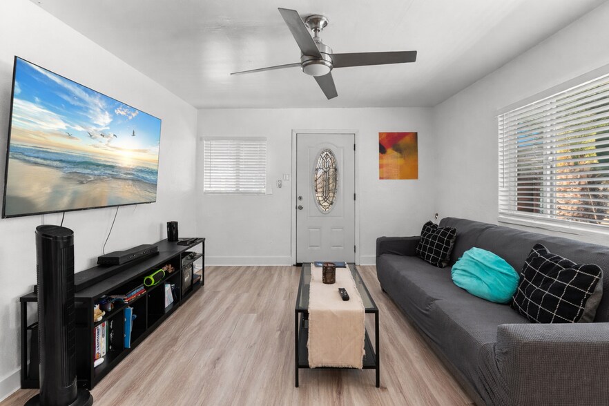 More Photos Of 829 11th St, Imperial Beach Apartments For Sale