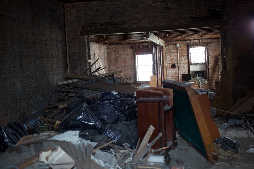 More Photos Of 6452 S Ashland Ave, Chicago Flex For Sale