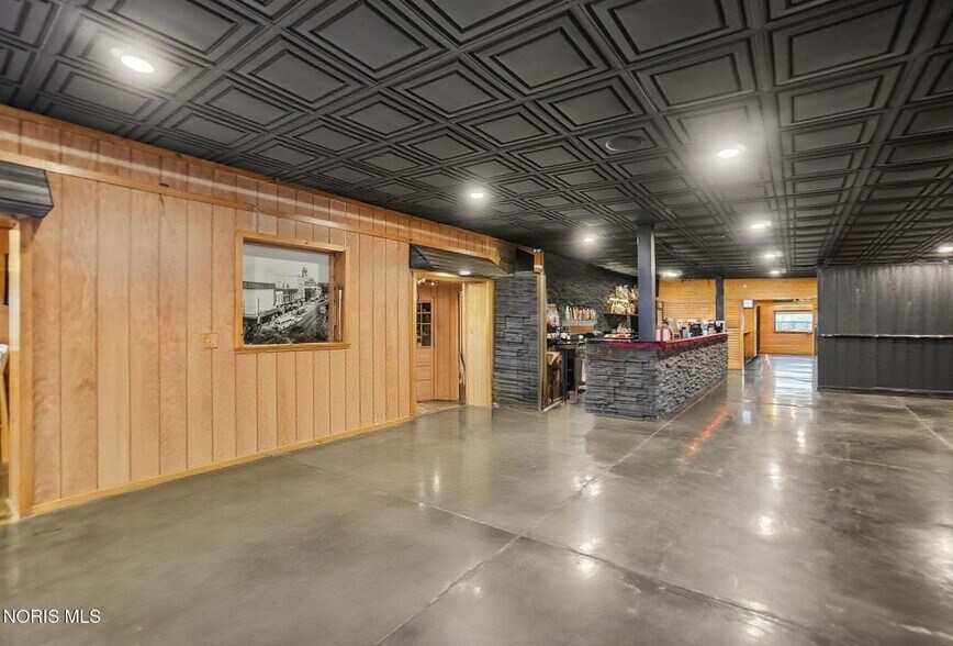 More Photos Of 2330 Bright Rd, Findlay Lodge Meeting Hall For Lease