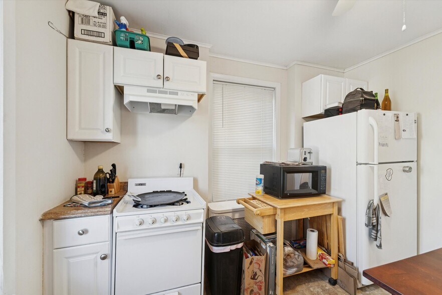 More Photos Of 222 Lippincott Ave, Ardmore Apartments For Sale