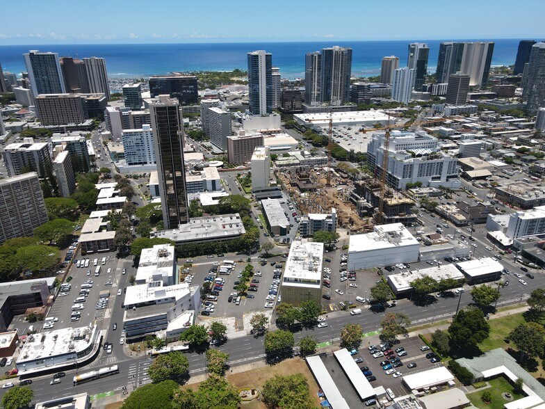 More Photos Of 1413-1427 King St, Honolulu Unknown For Lease