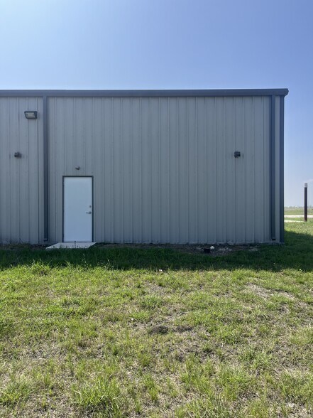 More Photos Of 299 Navarro Dr, Seguin Unknown For Lease