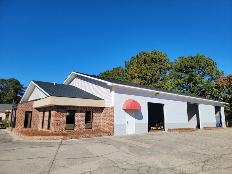More Photos Of 1106 Goodale Ave, Camden Flex For Sale