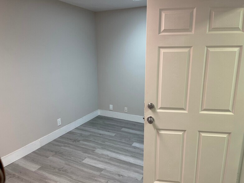 More Photos Of 196 NE Chestnut Ave, Lake City Warehouse For Sale