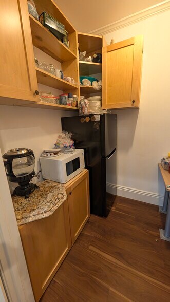 More Photos Of 14598 Big Basin Way, Saratoga Storefront Retail Residential For Sale