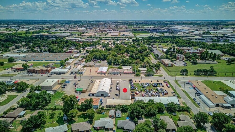 More Photos Of 4625 NW 10th St, Oklahoma City Distribution For Sale