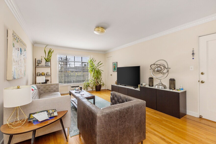 More Photos Of 1425 N Hayworth Ave, West Hollywood Multifamily For Sale