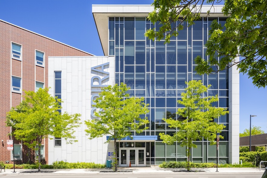 More Photos Of 2989 N Milwaukee Ave, Chicago Schools For Sale
