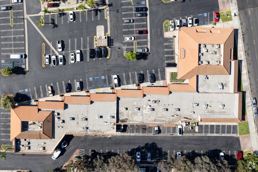 More Photos Of 2001-2099 E Orangethorpe Ave, Placentia Unknown For Lease