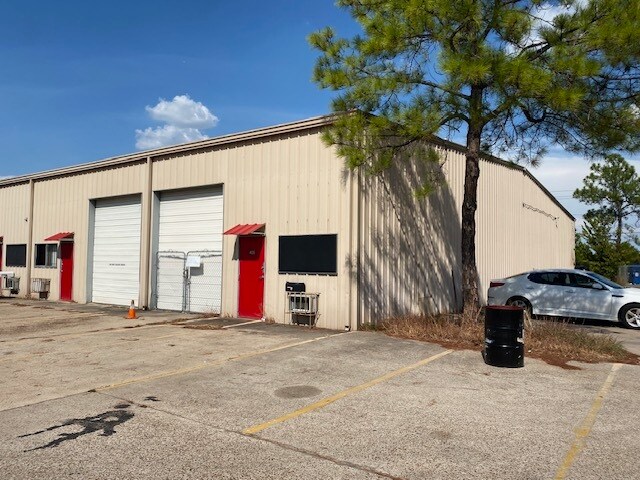 More Photos Of 9700 Almeda Genoa Rd, Houston Flex For Lease