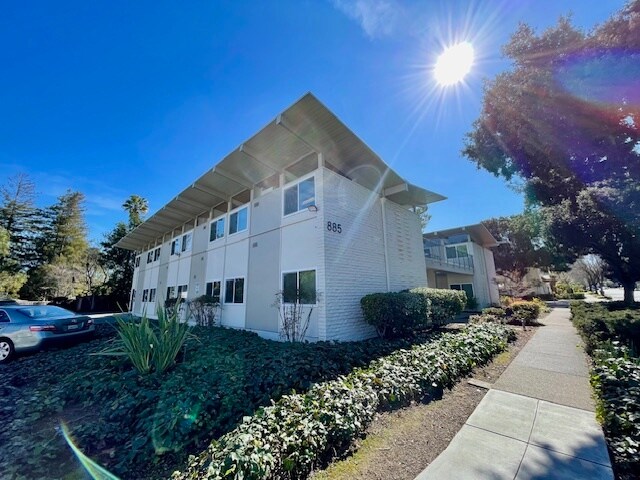 Primary Photo Of 885 N San Antonio Rd, Los Altos Office For Lease