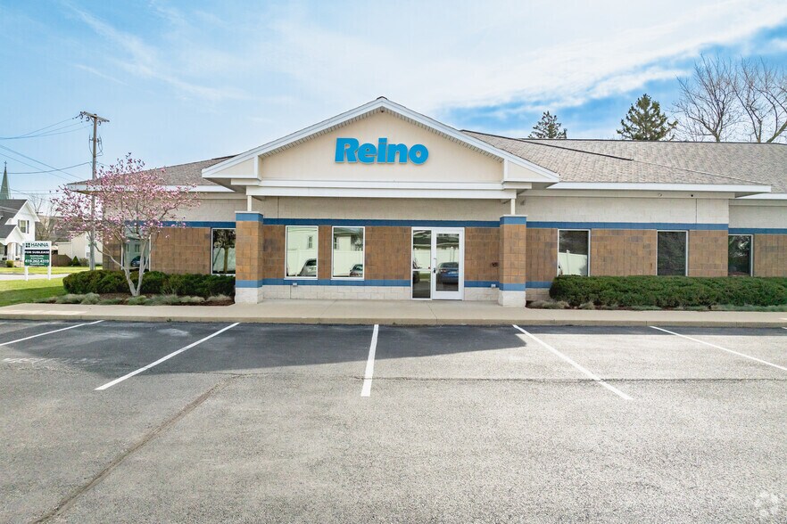 More Photos Of 117 E Yeasting St, Gibsonburg Office For Sale