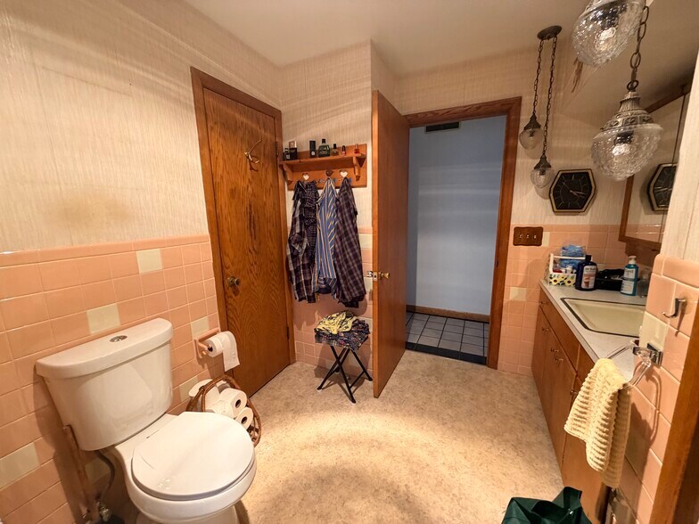 More Photos Of 2280 S Rock City Rd, Ridott Multifamily For Sale