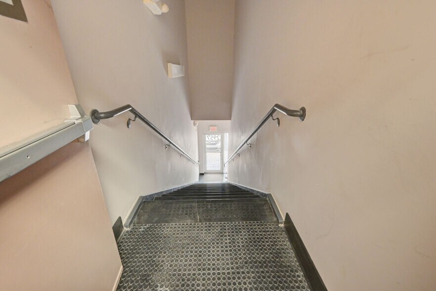 More Photos Of 2957 W Cypress Creek Rd, Fort Lauderdale Office For Sale