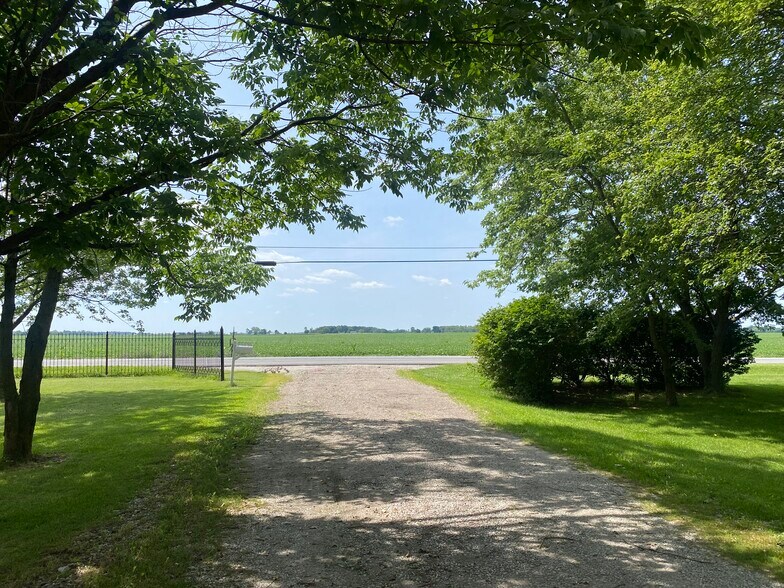 More Photos Of 4540 E State Road 32, Lebanon Warehouse For Sale