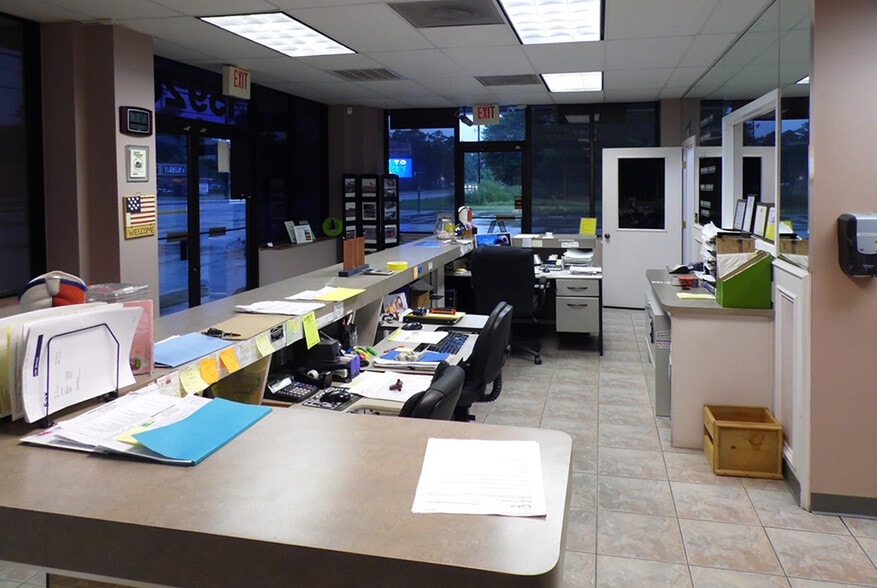 More Photos Of 15920 Kuykendahl Rd, Houston Auto Repair For Sale