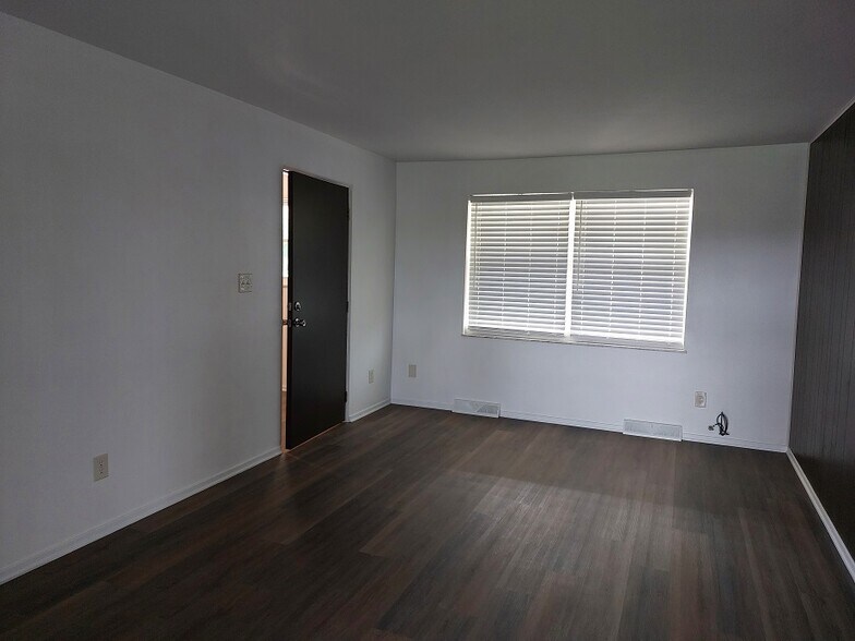 More Photos Of 435 Woodland Ave, Steubenville Apartments For Sale