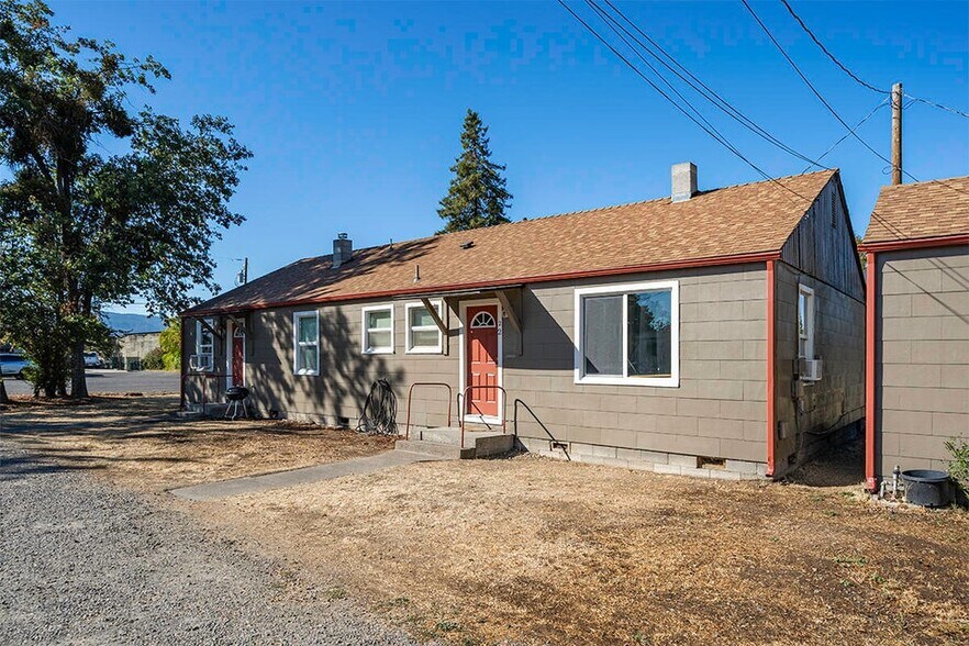 More Photos Of 144 Reager St, Medford Apartments For Sale