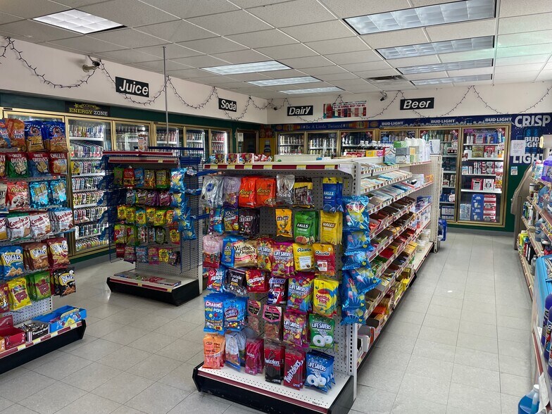 More Photos Of 364 Miracle Mile, Lebanon Service Station For Sale