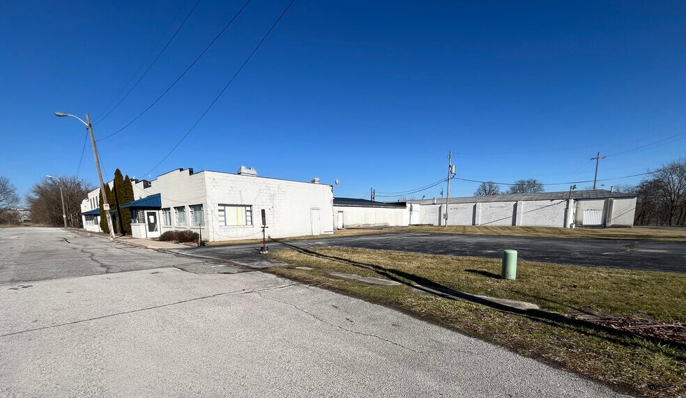 More Photos Of 245 Erie St, Huntington Industrial For Sale