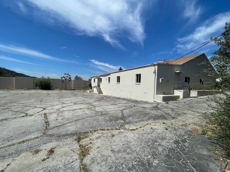 More Photos Of 7216 Valmont St, Tujunga Lodge Meeting Hall For Sale