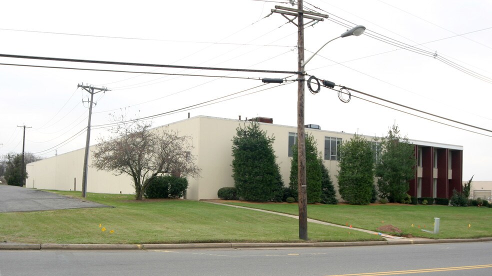 More Photos Of 220 St Nicholas Ave, South Plainfield Warehouse For Lease