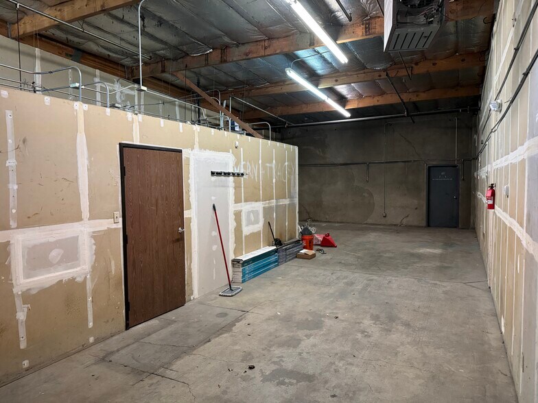 More Photos Of 1233-1267 Gator Way, Sparks Warehouse For Lease