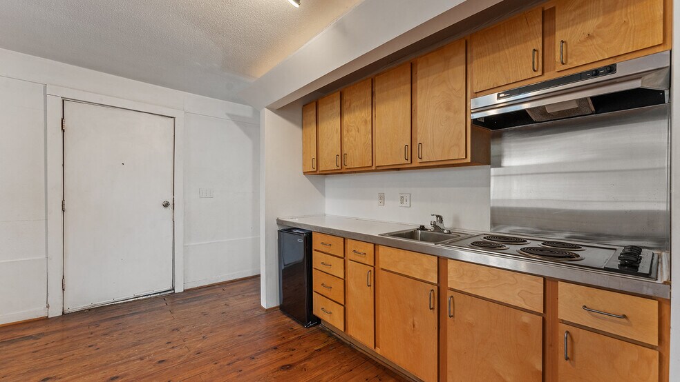 More Photos Of 1320 E Pump Station Rd, Fayetteville Light Manufacturing For Sale