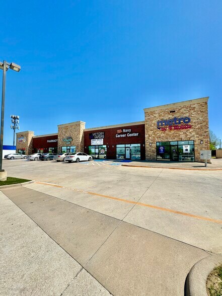 More Photos Of 6109 S Cooper St, Arlington Storefront For Lease