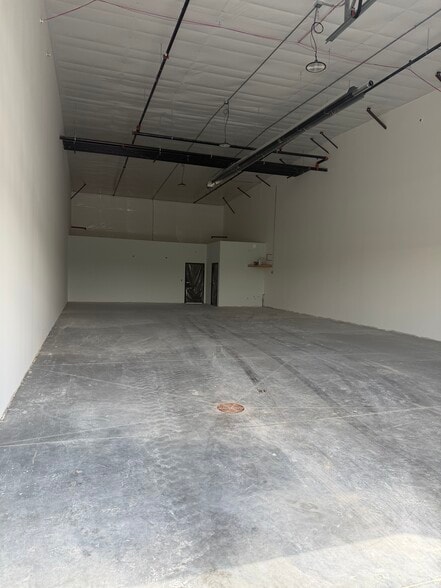 More Photos Of 900 Lambrecht Dr, Frankfort Industrial For Lease
