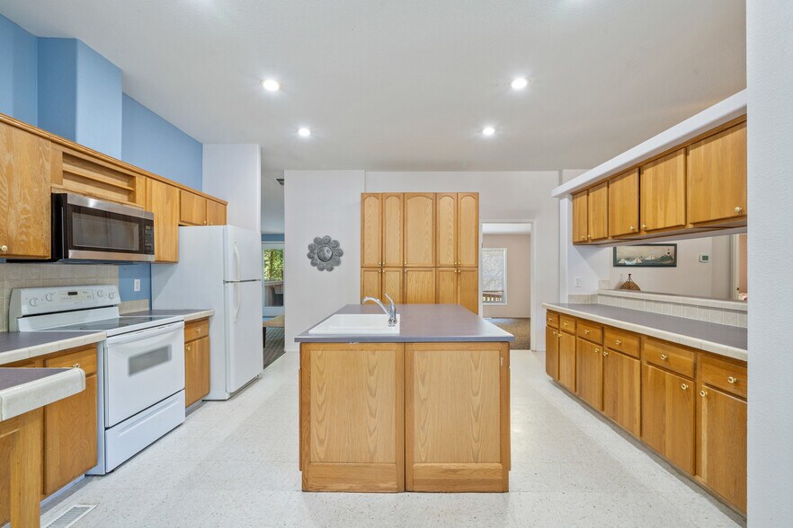 More Photos Of 10425 Neahkahnie Creek Rd, Nehalem Apartments For Sale