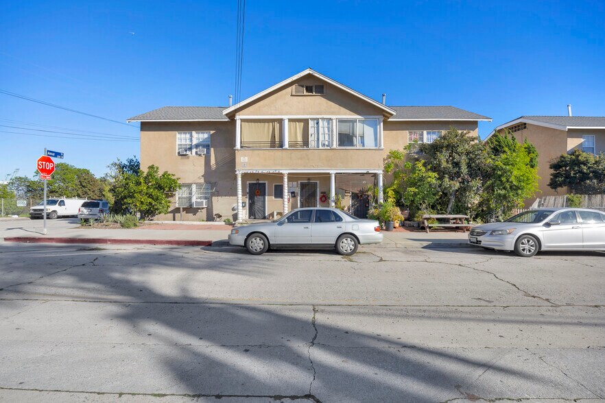 More Photos Of 522 N Centre St, San Pedro Apartments For Sale