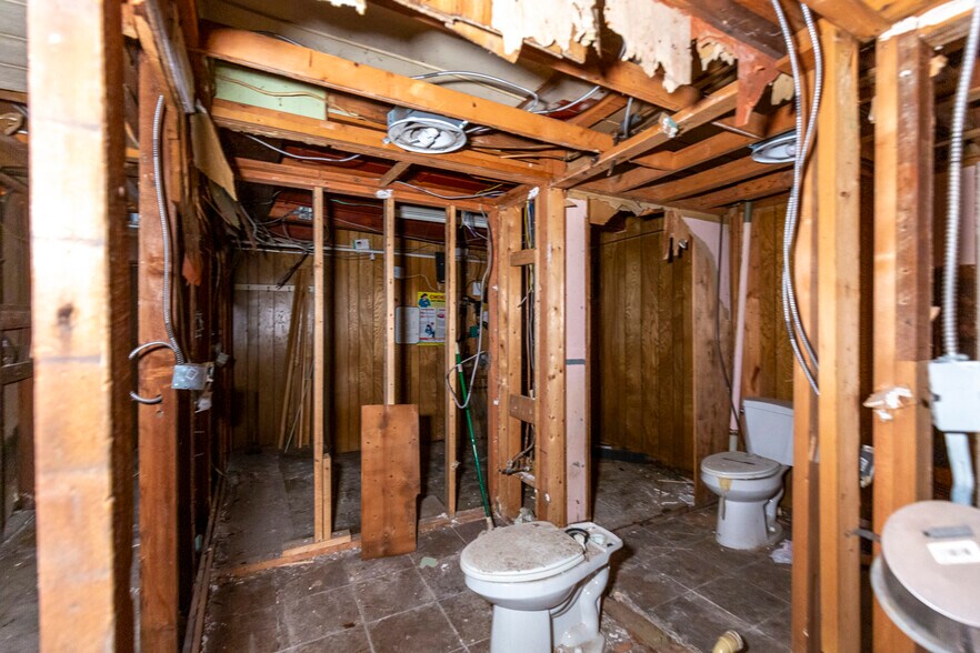 More Photos Of 23 E Main St, Hancock Restaurant For Sale