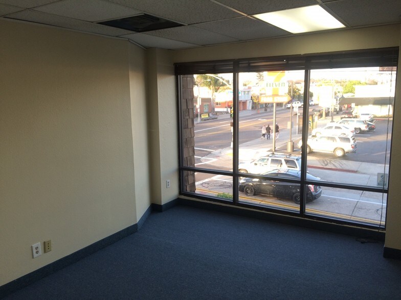 More Photos Of 1277 Garnet Ave, San Diego Storefront Retail Office For Lease