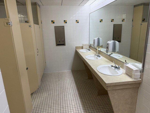 More Photos Of 1114 N Arlington Heights Rd, Arlington Heights Medical For Lease