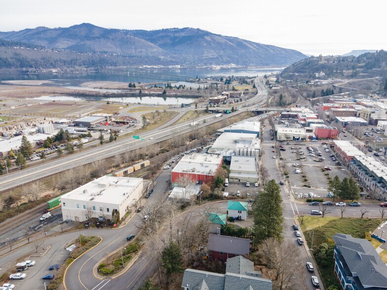 More Photos Of 708 Columbia St, Hood River Office Residential For Sale