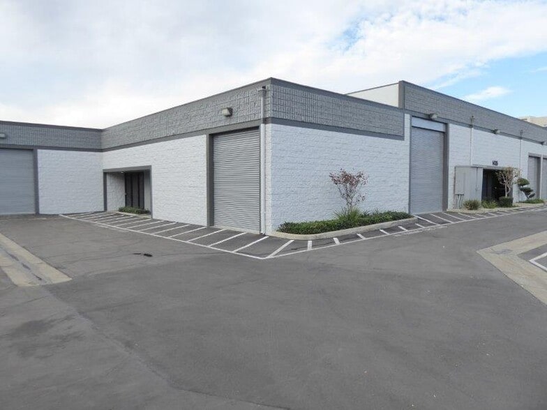 More Photos Of 1415-1441 Gardena Ave, Glendale Warehouse For Lease