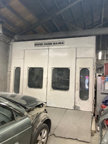 More Photos Of 875 Broadway, Newark Service For Lease