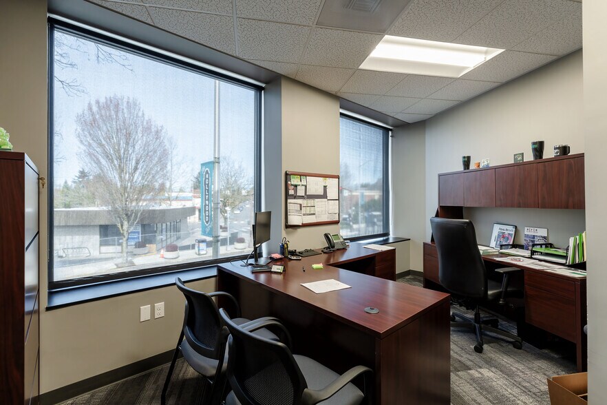 More Photos Of 3902 NE Sandy Blvd, Portland Office For Lease