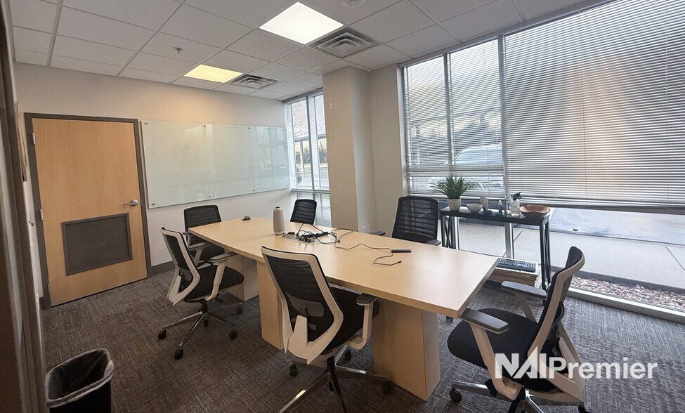 More Photos Of 6575 S Redwood Rd, Taylorsville Office For Lease