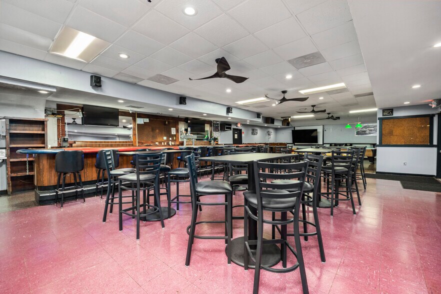 More Photos Of 8741 W Ridge Rd, Elyria General Retail For Sale